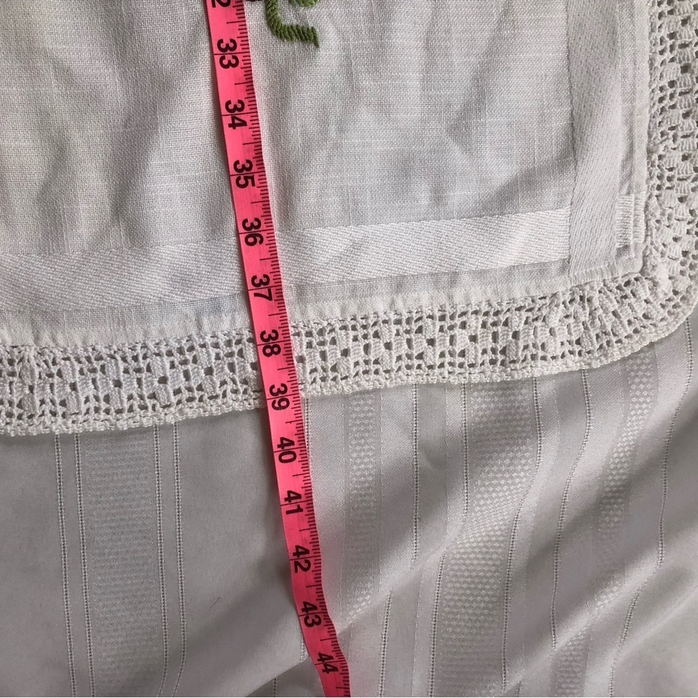 Vtg Jobelan Germany Embroidered Floral Table Runner - Picture 12 of 12